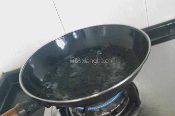 麻辣豆瓣酱宽带面条的做法图解2