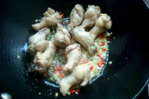 蒜蓉剁椒蒸鸡翅根的做法图解5