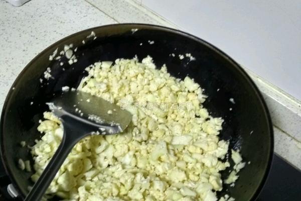 懒人花菜炒蛋的做法图解4