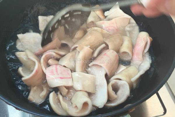 红烧猪皮炖蘑菇的做法图解1