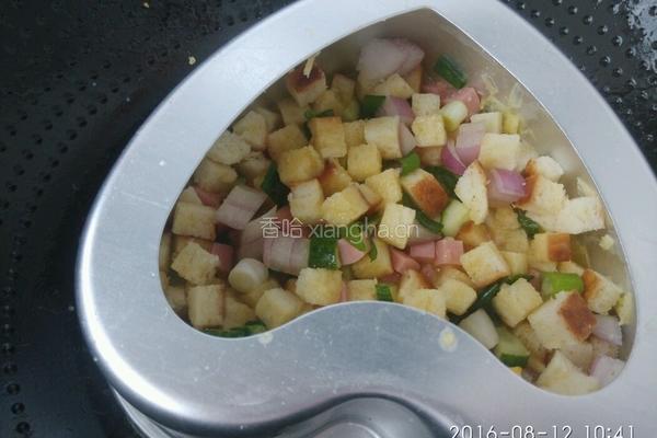 火腿馍丁鸡蛋饼(二人份)的做法图解12