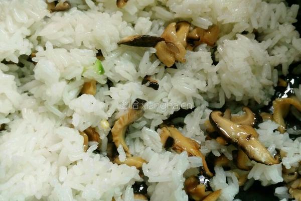 香菇炒饭的做法图解7