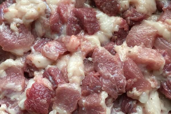 糖醋咕噜肉的做法图解1