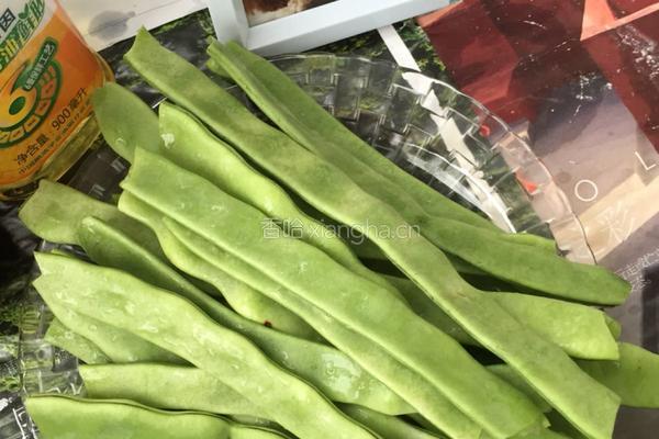 干煸蒜蓉扁豆的做法图解2