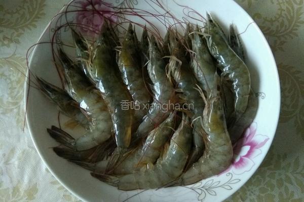 蒜蓉蒸虾的做法图解1