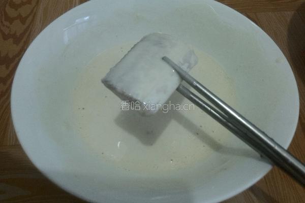 炸带鱼的做法图解7