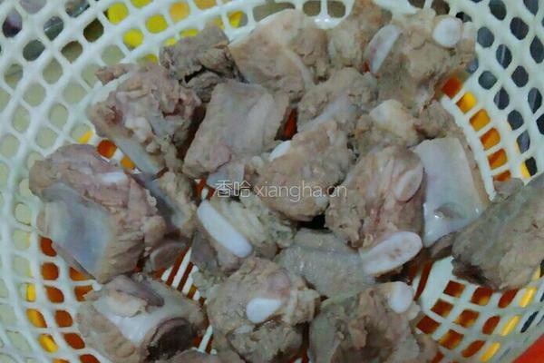 玉米土豆烧排骨的做法图解4