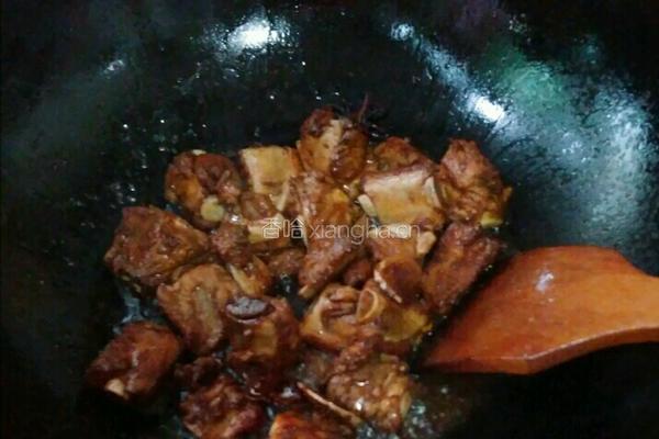 玉米土豆烧排骨的做法图解7