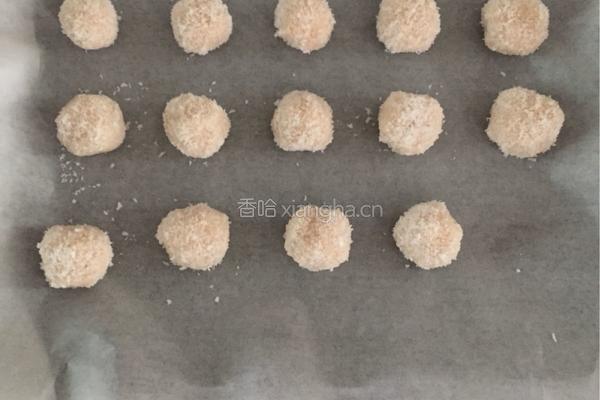 蛋白椰蓉球的做法图解7