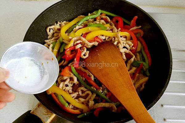 彩椒炒肉丝的做法图解14
