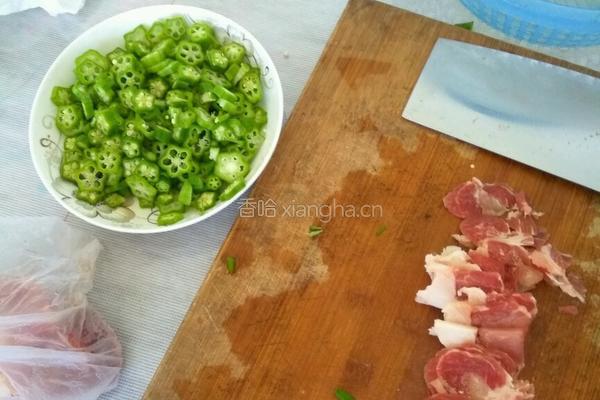 秋葵烧肉的做法图解1