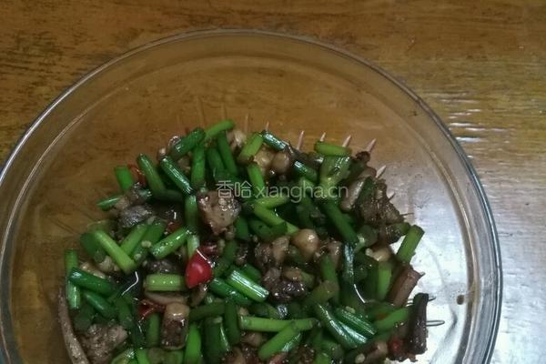 蒜苗炒鱿鱼的做法图解6