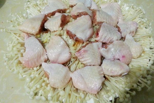 蒜蓉金针菇蒸鸡翅的做法图解7