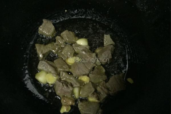 土豆焖牛肉的做法图解3