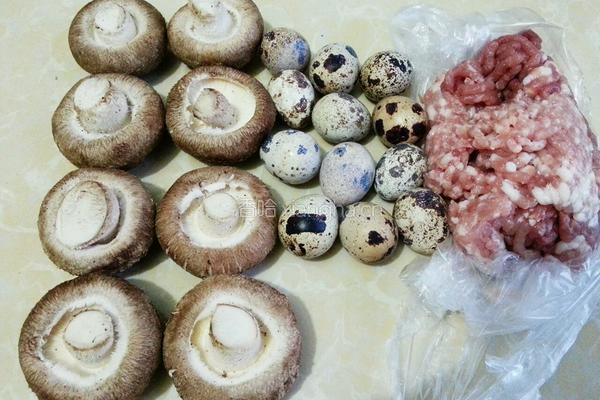 菇上明月（香菇蒸鹌鹑蛋）的做法图解1