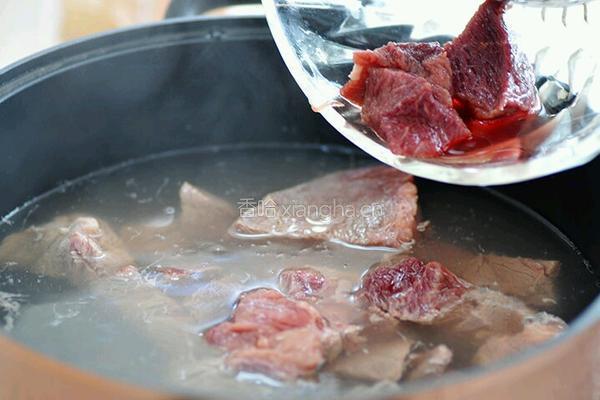 红焖牛肉的做法图解4