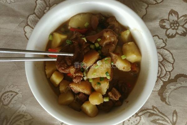 土豆烧猪脚的做法图解5