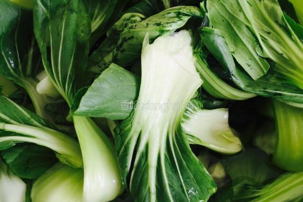 腊肠炒青菜的做法图解3