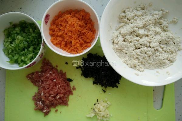 五彩碎豆腐的做法图解1