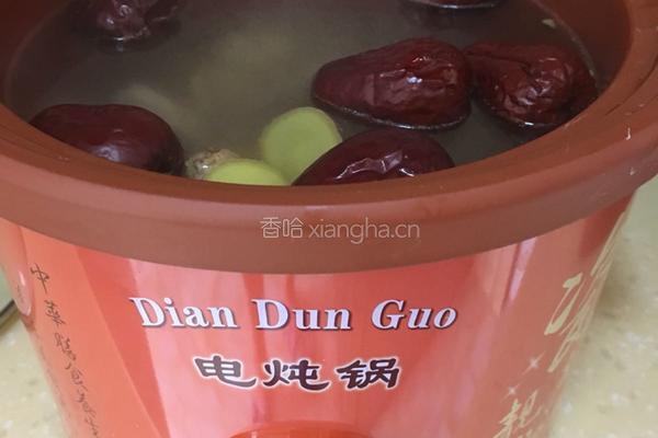 红枣枸杞煲鸡汤的做法图解11