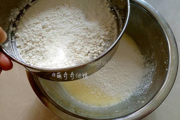 六寸戚风蛋糕（2蛋配方）的做法图解6