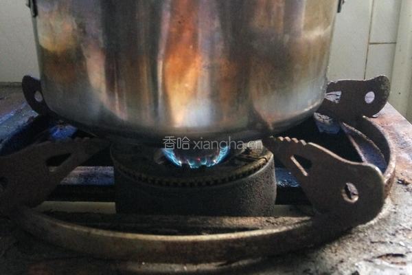香甜浓稠淡奶的做法图解3