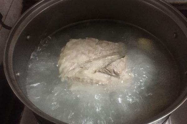梅菜扣肉的做法图解1