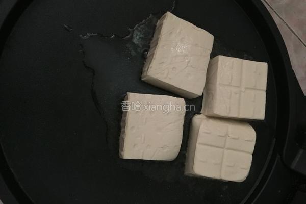 香煎豆腐的做法图解2
