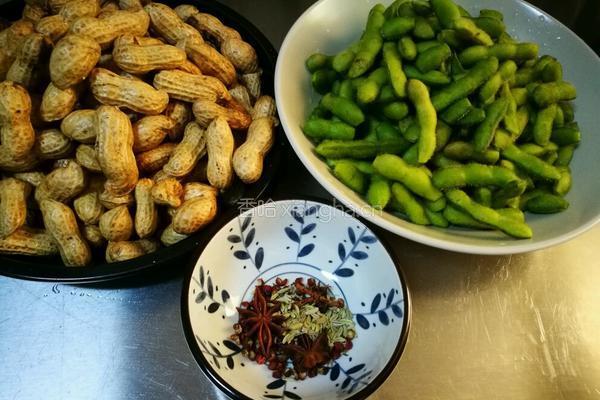 煮花生毛豆的做法图解1