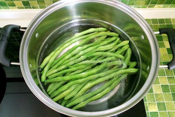 凉调爽口四季豆的做法图解3