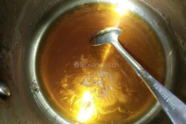 Kitty猫卡通月饼的做法图解2