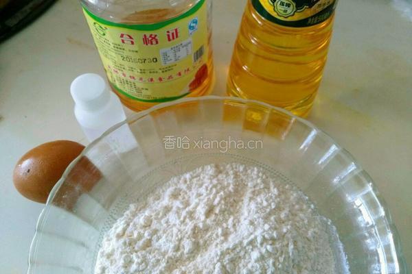 广式月饼的做法图解1