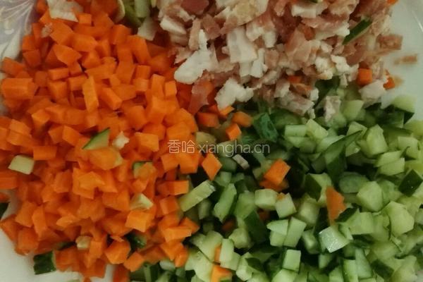 培根蛋炒饭的做法图解1