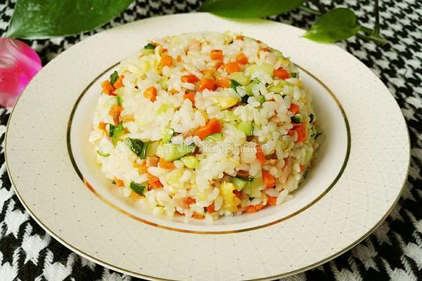 培根蛋炒饭的做法图解9
