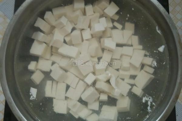 蒜苔肉豆腐鸡蛋打卤面的做法图解2