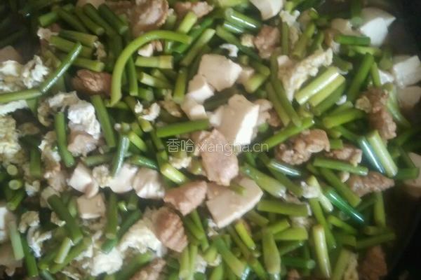 蒜苔肉豆腐鸡蛋打卤面的做法图解5