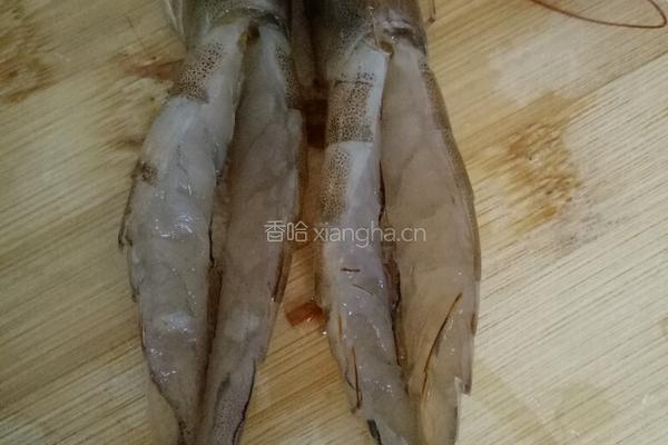 红焖大虾的做法图解1