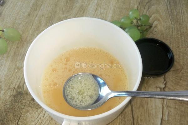 银鱼提蛋羹的做法图解4