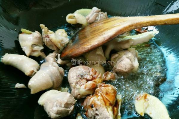 茶树菇焖鸡的做法图解5