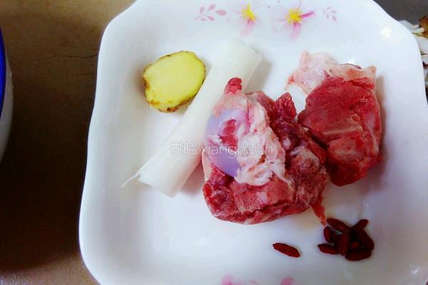 山药龙骨汤的做法图解2