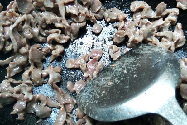 野山椒炒鸡胗的做法图解6