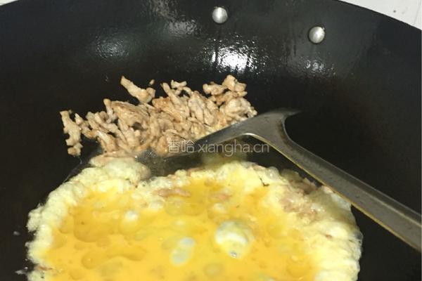 鸡蛋瘦肉炒饭的做法图解5