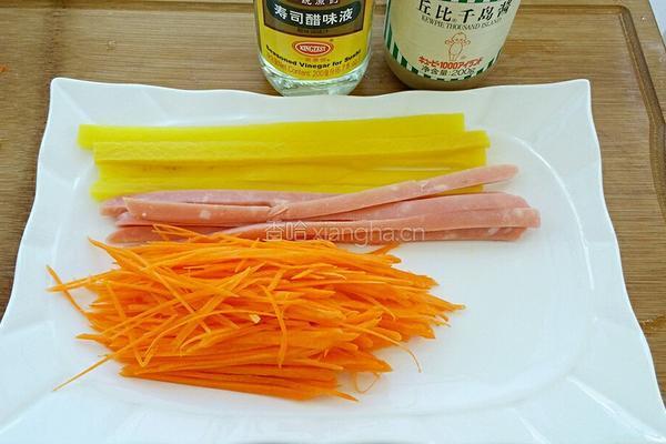 牛油果寿司的做法图解2