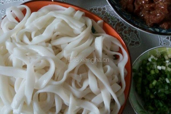 干炒牛河的做法图解1
