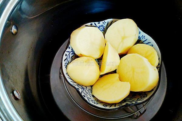 土豆泥时蔬沙拉#年夜饭的做法图解2