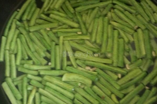 酸辣豆角的做法图解2