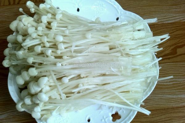 金针菇拌黄瓜的做法图解1