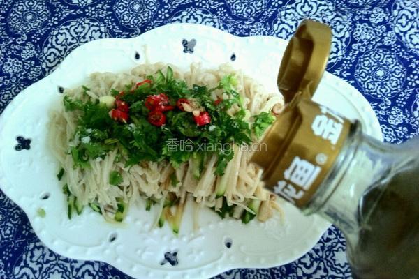 金针菇拌黄瓜的做法图解7