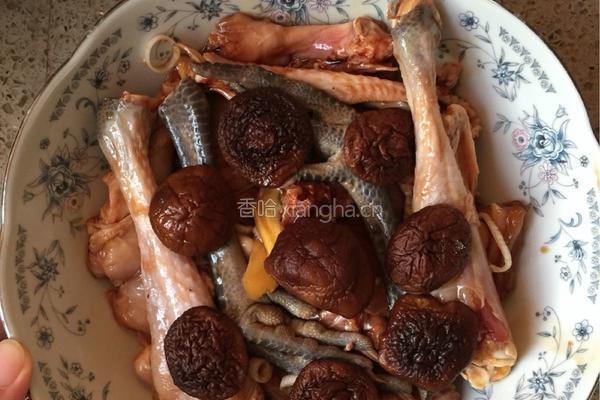 香菇蒸鸡的做法图解4