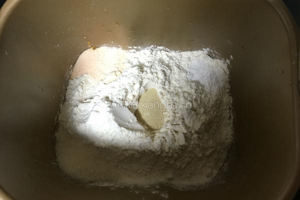 火腿葱花卷的做法图解2